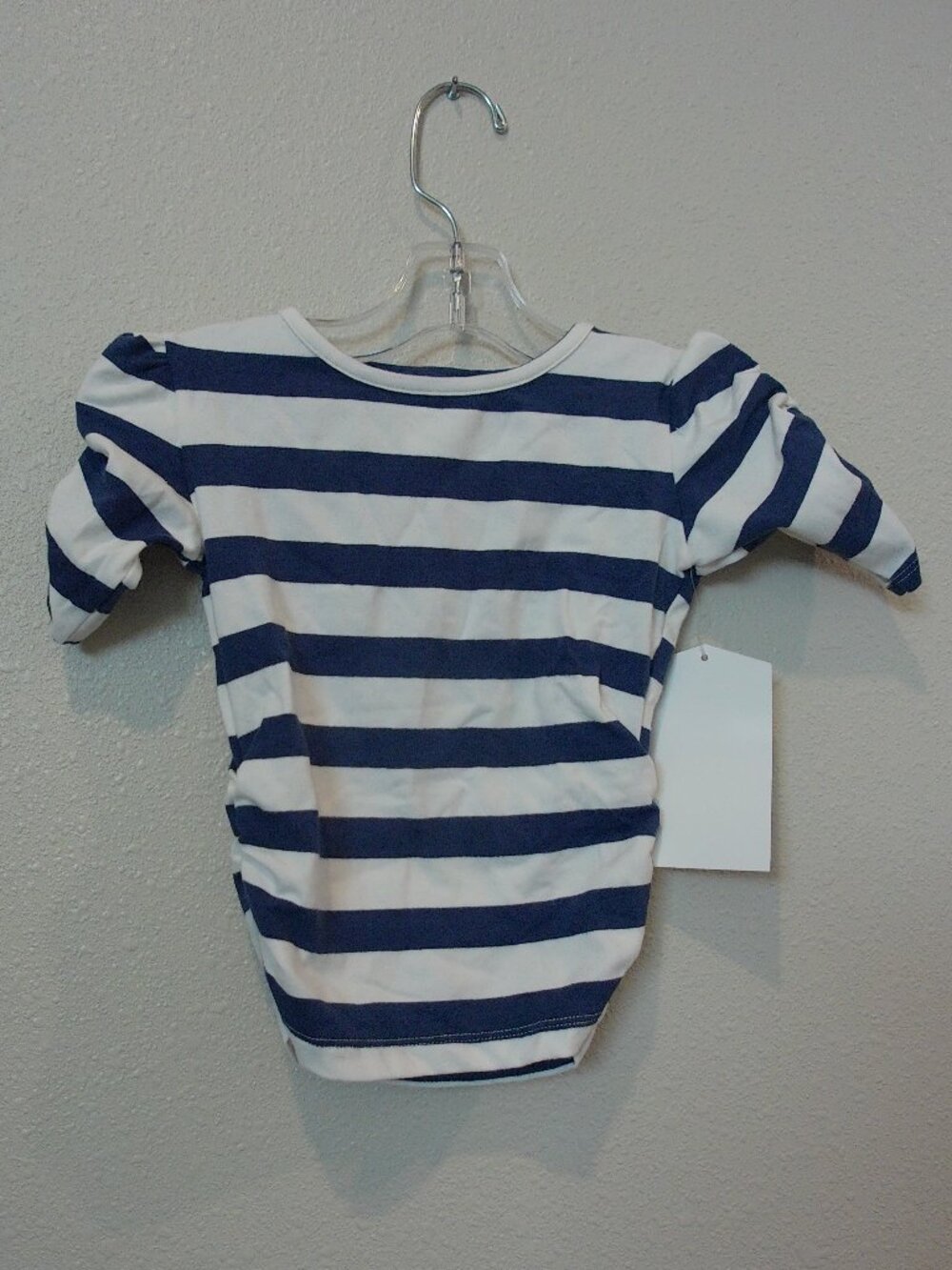 Persnickety top with gathered sleeve